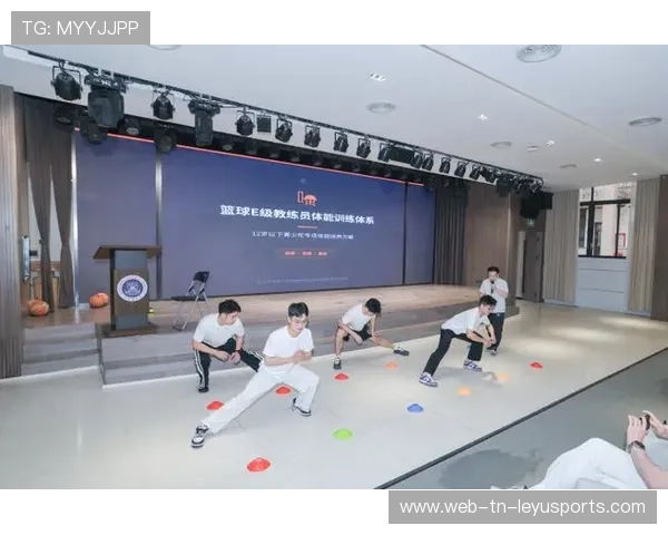 世界篮球联赛在推广中开展基层教练培训与场馆共享资源计划，2021年篮球教练员培训